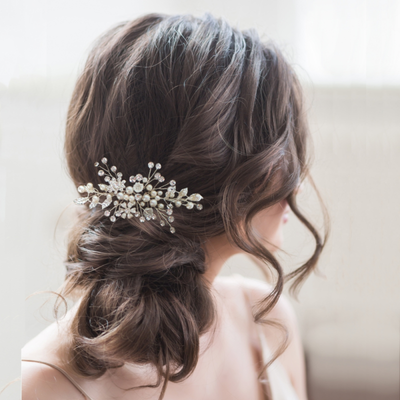 Choosing your bridal hair accessories!
