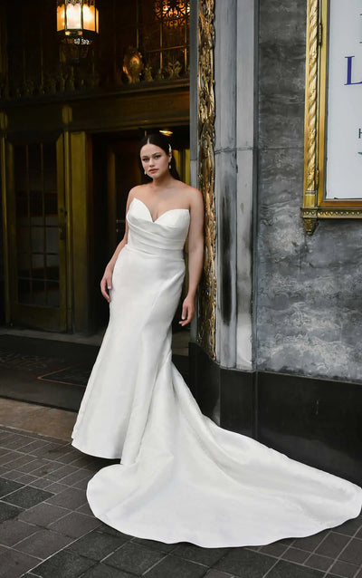 Modern Sweet Heart Neckline Bridal Gown for Plus Size Bride