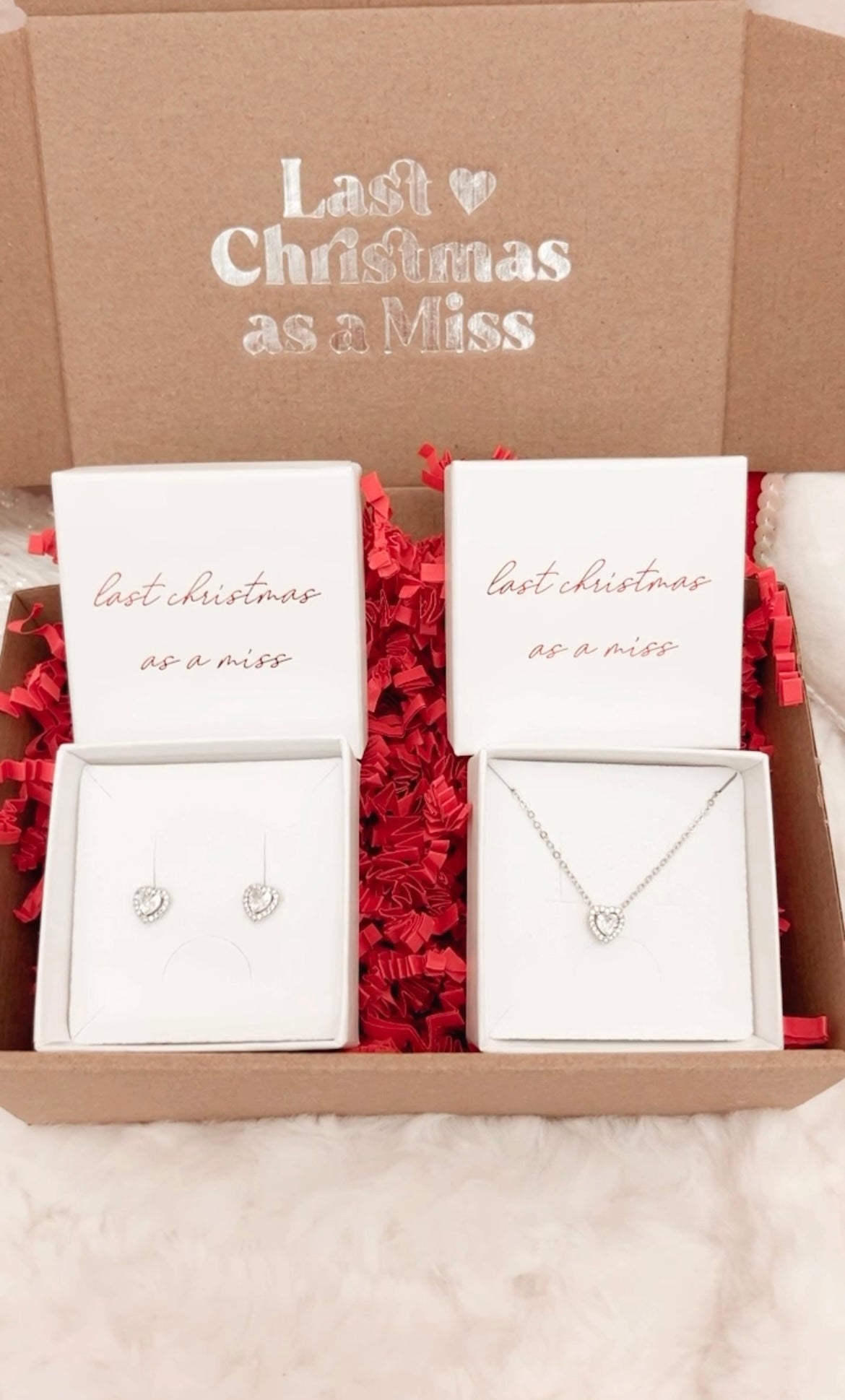 All that Glitters Earring & Necklace Gift box