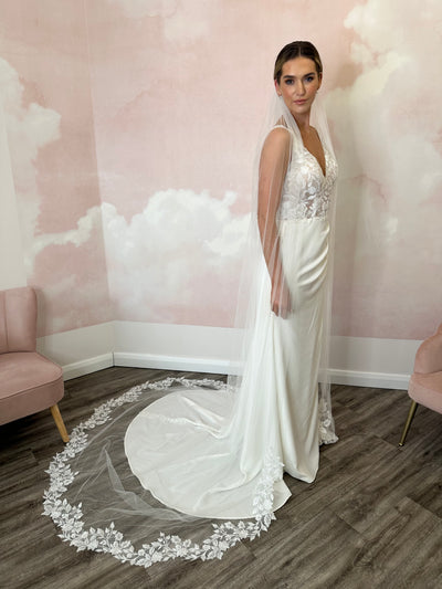 Floral Lace Veil s406