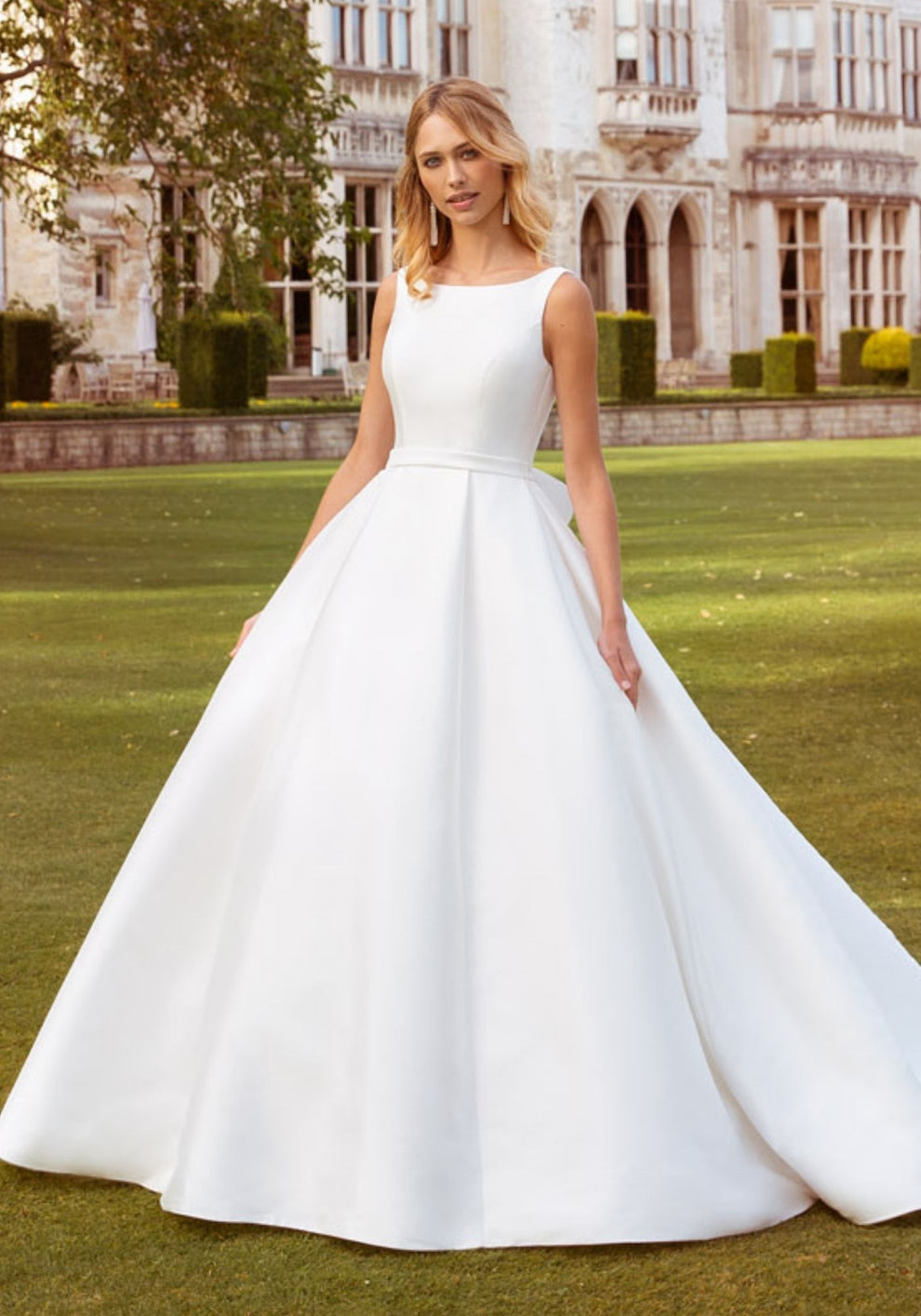 sachin and babi light blue dress Simple, Elegant, Minimalist Wedding Dresses