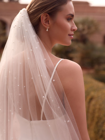 Blake Pearl Veil S543