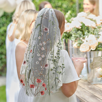Embroidered veil with flowers for hen party