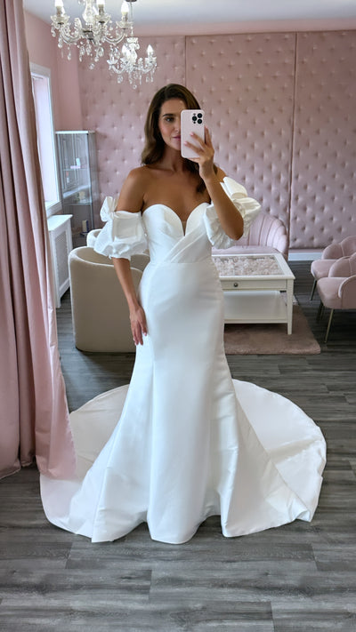 simple wedding dress with detachable sleeves plus size bride
