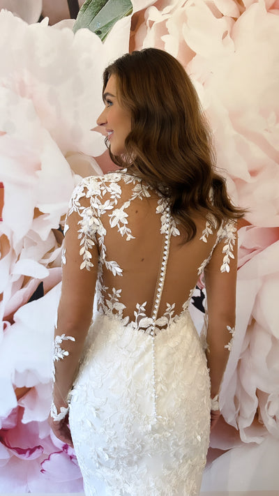 Gorgeous lace back detail wedding dress