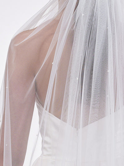 Brooke Delicate Pearl Veil S48