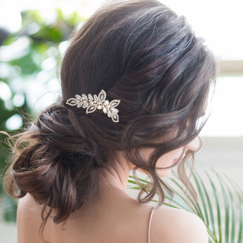 Mila Pearl Shimmer Hair Comb