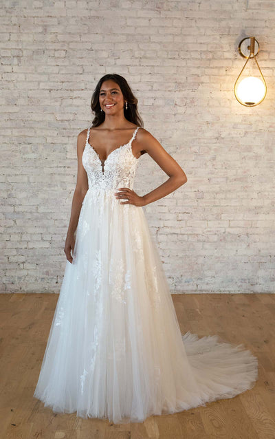Lace plus size wedding dress