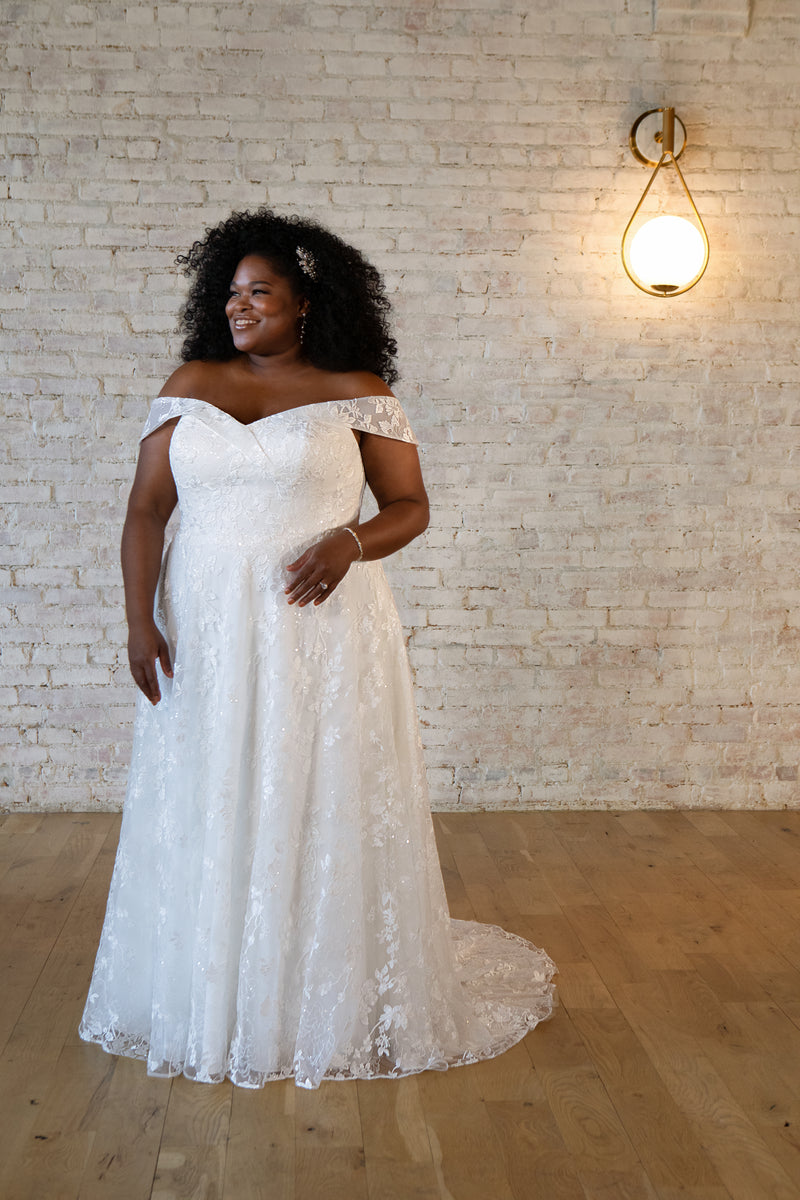 Plus Size Wedding Dresses. Pearls Lace