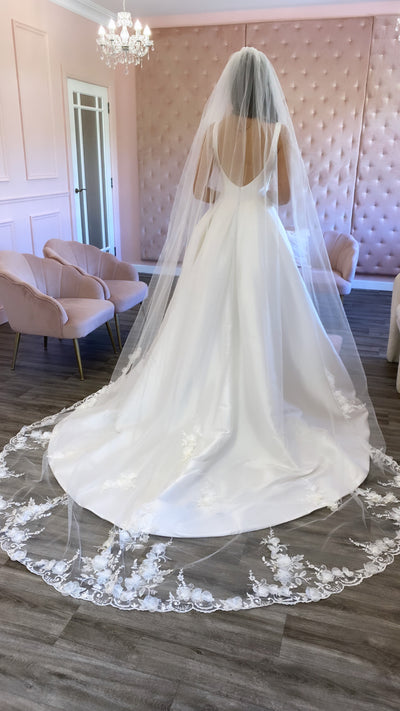 Arianna Floral Veil